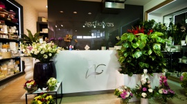 Kwiaciarnia jak butik – minimalizm w eleganckim stylu Styl życia, LIFESTYLE - Zmiana profilu wymaga także zmiany aranżacji, czego przykładem jest sieć kwiaciarni aga flowers zaprojektowana przez Forbis Group.