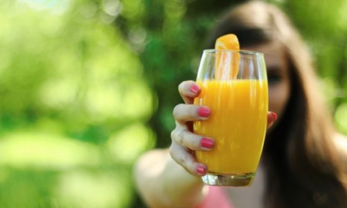 Dieta nastolatków. Co warto o niej wiedzieć?