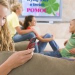 Polacy chętnie pomagają, także przez SMS