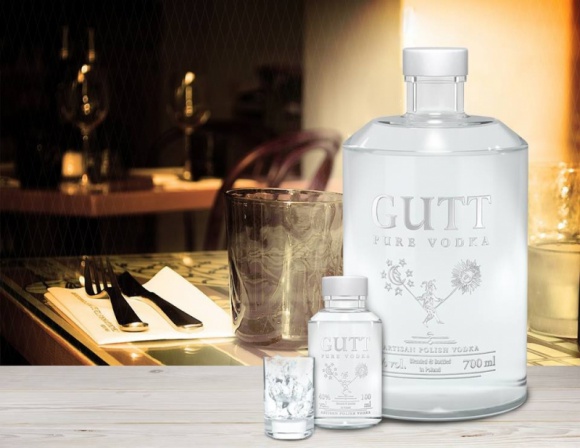 Alkohol w karnawale – kilka porad Styl życia, LIFESTYLE - Gutt Vodka przygotowała poradnik, podpowiadający jak należy pić w karnawałowym okresie, aby się nie upić.