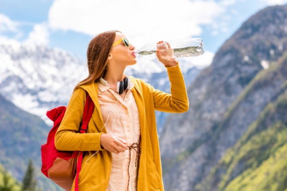Czas na zmiany. 4 rzeczy, które warto zrobić jeszcze tej wiosny Styl życia, LIFESTYLE - Wiosna to okres wielkich przemian – nie tylko w naturze. Coraz dłuższe i cieplejsze dni budzą w nas chęć do życia, ale również pragnienie zmian. Jest to więc idealny moment, by pomyśleć o sobie i wprowadzić w swoim życiu małą rewolucję.