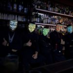 Barmani w ikonicznych maskach po raz pierwszy we Wrocławiu