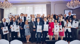 Sokołów z nagrodami „Perły Rynku FMCG 2017” Styl życia, LIFESTYLE - Produkty Sokołowa zdobyły kolejne nagrody - „Perły Rynku FMCG 2017”. Jury tegorocznej edycji badania doceniło je w kategorii kabanosów i przekąsek mięsnych oraz w kategorii wędlin, co zaowocowało wyróżnieniem aż pięciu sokołowskich wyrobów.