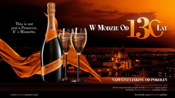 Mionetto Prosecco – W modzie od 130 lat Styl życia, LIFESTYLE - Wyobraź to sobie: plaża, szum morza, wokół Twoi przyjaciele na białych leżakach bawią się w rytm muzyki. Jest stanowczo za gorąco na mocne drinki. Wtedy przystojny kelner stawia przed Wami pyszne drinki z Prosecco…