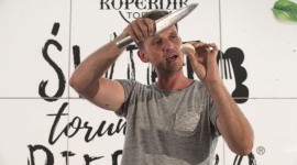 Święto Toruńskiego Piernika 2017 – najlepszy festiwal kulinariów i kultury Styl życia, LIFESTYLE - Święto Toruńskiego Piernika, które odbyło się 11-12 sierpnia w Toruniu, zamieniło toruńską Starówkę i Błonia Nadwiślańskie w kulinarno-kulturalną oraz festiwalową scenę.