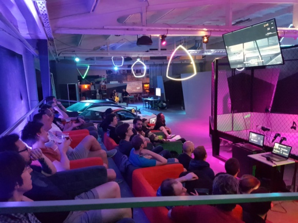 Premiera gry z Kamilem Grosickim i piłkarska strefa kibiców w DISCO:VR Styl życia, LIFESTYLE - Mokotowskie centrum wirtualnej rozrywki DISCO:VR – z początkiem Mistrzostw Świat, 14 czerwca, otwiera specjalną strefę kibica, w której będzie można wcielić się w Kamila Grosickiego.
