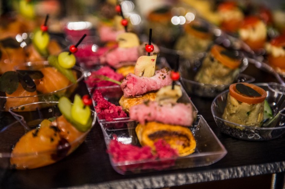 Za nami Gala Effie Awards 2018 Styl życia, LIFESTYLE - Gala Effie Awards to najważniejszy dzień w branży komunikacji marketingowej. O jej tegoroczną oprawę kulinarną zadbała marka Deli Catering.
