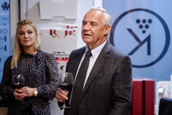 Idee z wina płynące. Nowy sklep Marka Kondrata Styl życia, LIFESTYLE - Marek Kondrat oficjalnie otworzył ósmy sklep pod szyldem Kondrat Wina Wybrane.