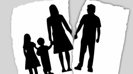 Rozwodzimy się. Święta razem, choć już osobno Styl życia, LIFESTYLE - Nikogo nie trzeba przekonywać, że rozwód to jedno z najbardziej stresujących wydarzeń w życiu człowieka.