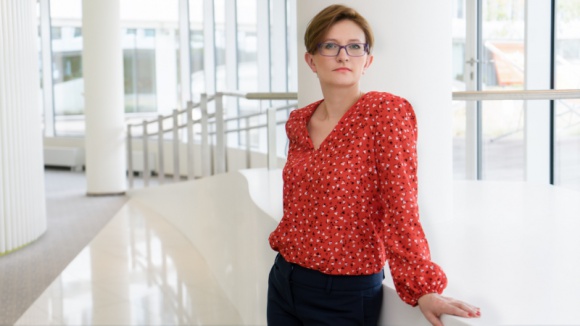 KAMILA GUTOWSKI ZDOBYŁA TYTUŁ LWICY BIZNESU 2018 Styl życia, LIFESTYLE - W poniedziałek 3 grudnia w hotelu Mercure Warszawa Grand odbył się finał 4. edycji plebiscytu LWICE BIZNESU 2018. Podczas uroczystej gali laureatką nagrody w kategorii „Rekrutacje” została Kamila Gutowski, współwłaścicielka agencji pracy Skills Net.