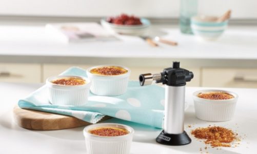 Odkryj tajemnicę francuskich deserów – perfekcyjne crème brûlée i suflet czeko