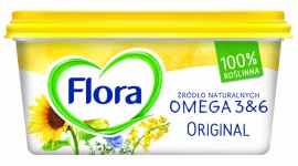 Rośliny to przyszłość! Flora. 100% roślinna. Dobra dla serca. Styl życia, LIFESTYLE - Receptura oparta na kompozycji trzech cennych olejów, zawartość niezbędnych kwasów tłuszczowych Omega-3 i 6 oraz 100% roślinny skład – oto dwa odświeżone warianty marki Flora: Flora Original oraz Flora Light. To wyjątkowe propozycje dla wszystkich, którzy dbają o zdrowie serca.