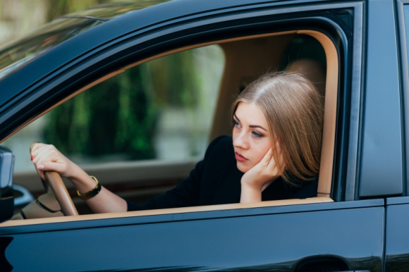 Nie trać czasu w korku! 4 porady, jak wykorzystać czas na zatłoczonej ulicy Styl życia, LIFESTYLE - Jeżeli pracujesz lub mieszkasz w dużym mieście i wyjeżdżasz na ulice w okolicach porannych lub popołudniowych, utknięcie w korku przynajmniej raz w tygodniu możemy Ci niemal zagwarantować.