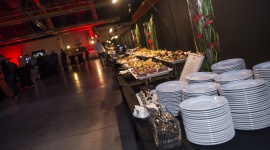 Marka Deli Catering Partnerem Fight Exclusive Night Styl życia, LIFESTYLE - Fight Exclusive Night 26 dobiegło końca. Za pełną obsługę cateringową wydarzenia odpowiadał lider na rynku usług cateringowych w zakresie kulinariów eventowych, marka Deli Catering.