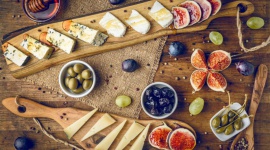 Kulinarna strona karnawału - menu kiedyś i dziś Styl życia, LIFESTYLE - Karnawał. Czas zabawy i szaleństwa. Rozpoczyna się zawsze 6 stycznia, w święto Trzech Króli, lecz data jego zakończenia jest zależna od terminu Świąt Wielkanocnych i w tym roku kończy się 25 lutego.