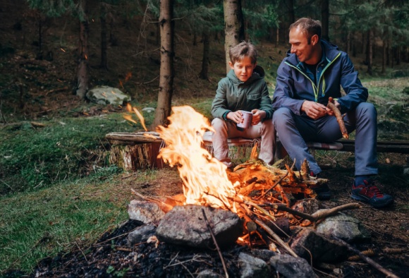 Noc Ojca… czyli nietypowy sposób na spędzenie 23 czerwca Styl życia, LIFESTYLE - Wielkimi krokami nadchodzą dwa święta: Dzień Ojca i Noc Świętojańska. Tak się składa, że obchodzone są one tego samego dnia. A gdyby tak dać upust fantazji i połączyć je w jedno, czyli w Noc Ojca?