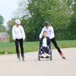 Maraton na rolkach przez 27 dni. Jadą z pomocą dla chłopca, który nie czuje bólu