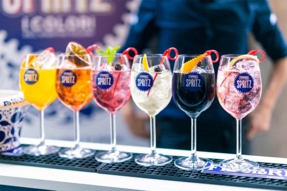 Włoskie dolce vita! Styl życia, LIFESTYLE - Rozsmakuj się w zupełnie nowych propozycjach Spritz