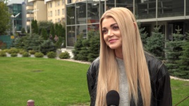 Edyta Folwarska: W planach mam wypuszczenie kalendarza „nieperfekcyjnej mamy”. Będzie inspirowany moim życiem Gwiazdy, LIFESTYLE - Dziennikarka tłumaczy, że w przyszłości czeka ją bardzo dużo pracy. Ma bowiem zamiar zakończyć wiele projektów, które towarzyszyły jej przez długi czas. Edyta Folwarska ponad rok temu została mamą. Tłumaczy, że dziecko bardzo dużo zmieniło w jej życiu. Okres ciąży, a także miesiące po porodzie uświadomiły jej, o jak wielu obowiązkach trzeba pamiętać, będąc świeżo upieczonym rodzicem. Chcąc ułatwić życie innym kobietom, które spodziewają się potomstwa, stworzyła specjalny planer.