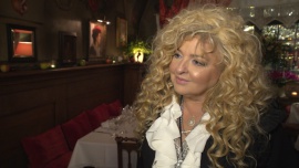 Magda Gessler: Nowy szef kuchni U Fukiera jest nieduży jak Calineczka. Ale zachowaniem przypomina Napoleona Żywienie, LIFESTYLE - Restauracja U Fukiera, której współwłaścicielką jest Magda Gessler, niedługo będzie obchodzić 30. urodziny. Miejsce znane jest z pełnych smaku i aromatu dań kuchni polskiej, przygotowywanych według tradycyjnych receptur. Niedawno szefem kuchni został Patryk Burnicki. Restauratorka wyznaje, że ich współpraca jest niezwykle owocna. Polega bowiem na nieustannej wymianie pomysłów, kulinarnych doświadczeń i inspiracji.