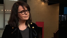 Karolina Korwin-Piotrowska: boimy się pokazać, że kochamy swojego psa czy kota, a nie boimy się kogoś zwyzywać w internecie Gwiazdy, LIFESTYLE - Zdaniem Karoliny Korwin-Piotrowskiej burza wokół urodzinowego zdjęcia jej psa pokazała, że Polacy mają problem z okazywaniem pozytywnych emocji. Dziennikarka otrzymała od internautów wiele urodzinowych fotografii ich pupili. Fani dziękowali jej za odwagę, sami bowiem nie publikują tych zdjęć w obawie przed ośmieszeniem.