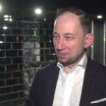 Jarosław Milner: Prawdziwy dżentelmen pije, pali i przeklina. Ja niestety nie palę, ale lubię wypić, oczywiście z umiarem