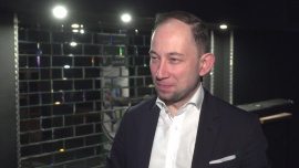 Jarosław Milner: Prawdziwy dżentelmen pije, pali i przeklina. Ja niestety nie palę, ale lubię wypić, oczywiście z umiarem